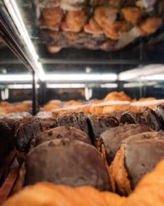 Simpan pastry di suhu ruang (display)