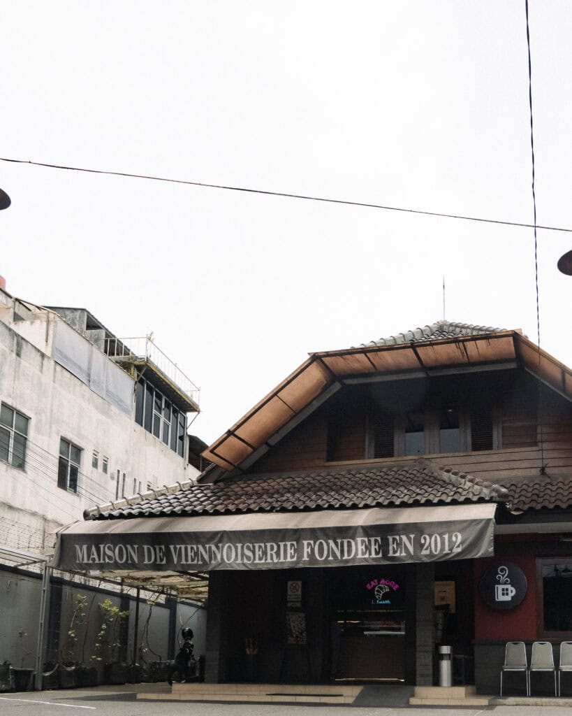 Imah Kopi Croissanterie Maribaya