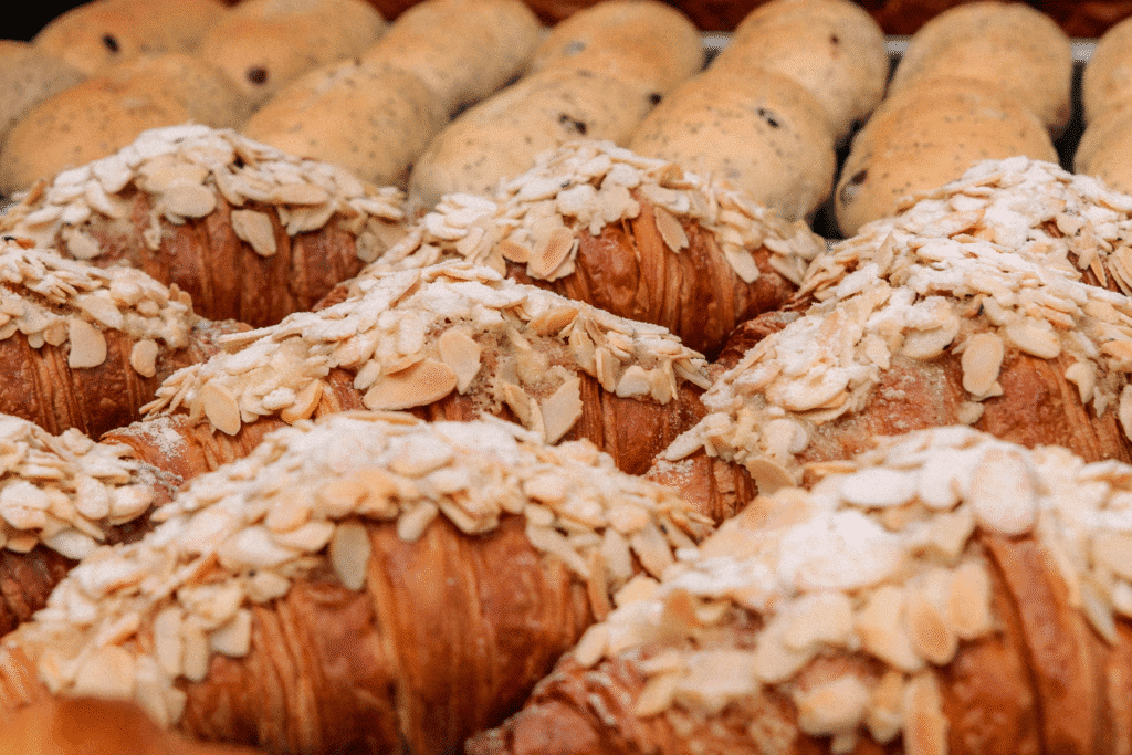 5 Tanda Bisnis F&B Anda Butuh Supplier Pastry Profesional