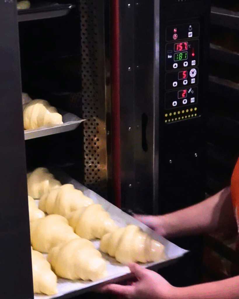 Memanggang Croissant Lezat