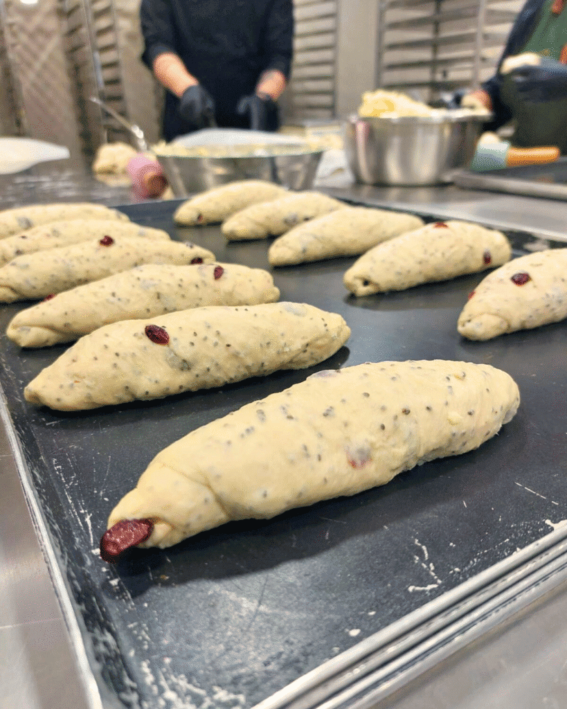 Membentuk Sourdough Roticen