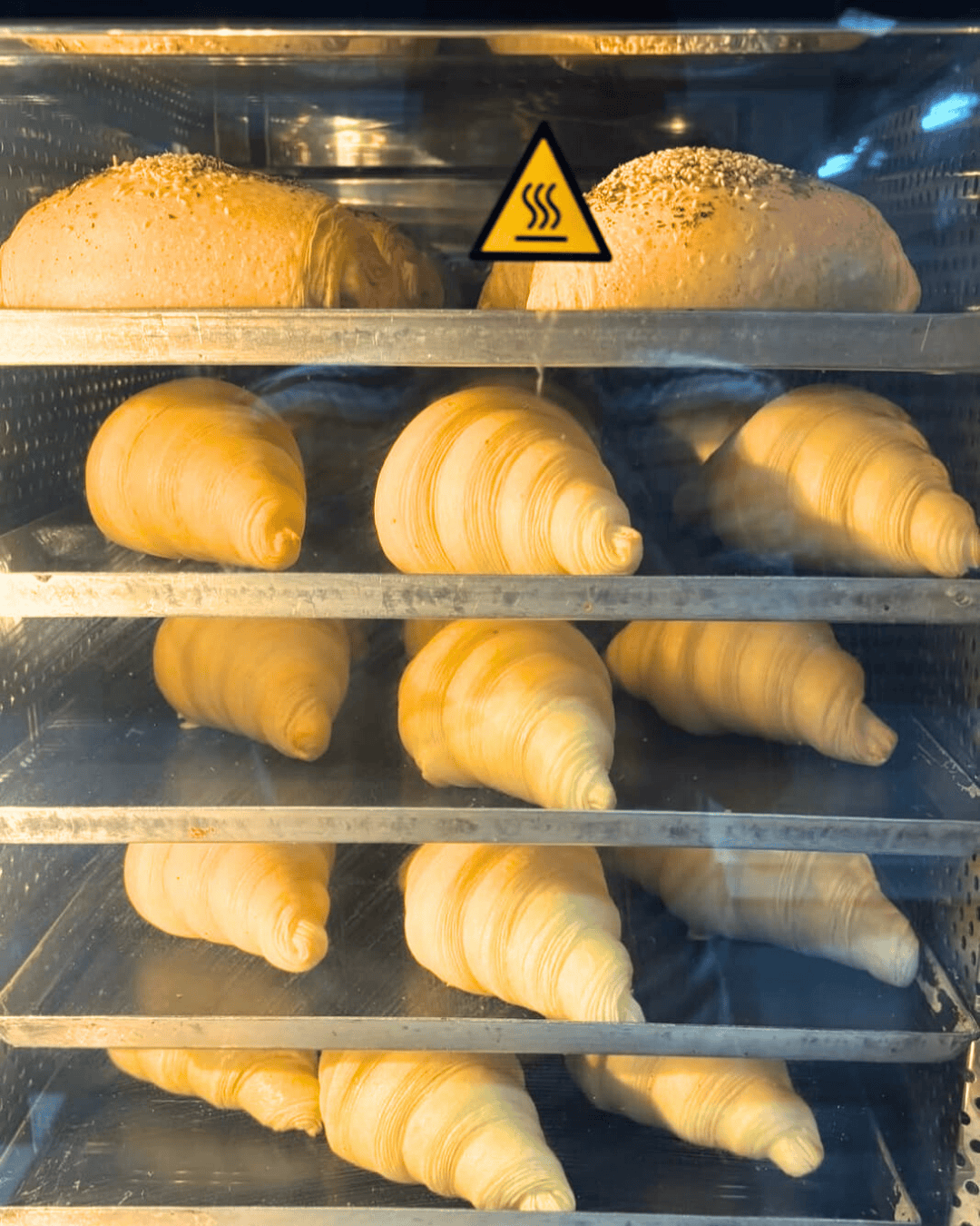 Proses Baking Croissant dan dan Pastry Lainnya