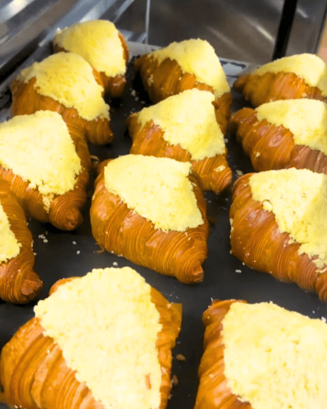 Topping Newyork Cheesecake Croisssant