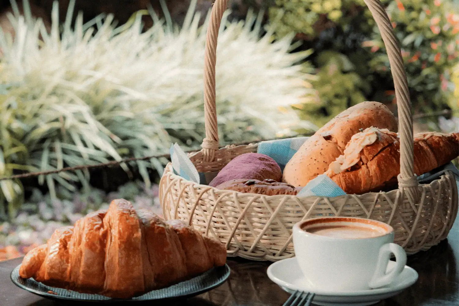 Bakery vs Viennoiserie Mana yang Cocok untuk Cafe Anda